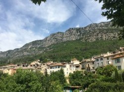 Vallée de l'Estéron : et au milieu coule une si belle rivière