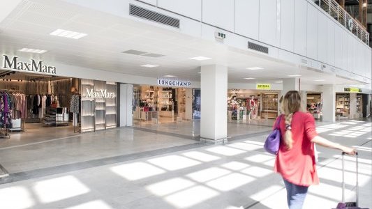 L'aéroport Nice Côte d'Azur publie un important appel d'offres pour 28 espaces de vente