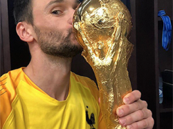 Demain 15h30 les niçois font fêter HUGO LLORIS leur champion du monde !!!!!