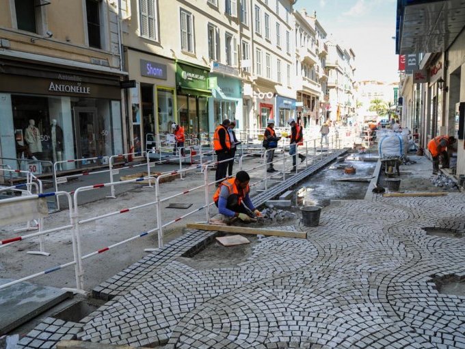 Cannes : Rénovation, (...)