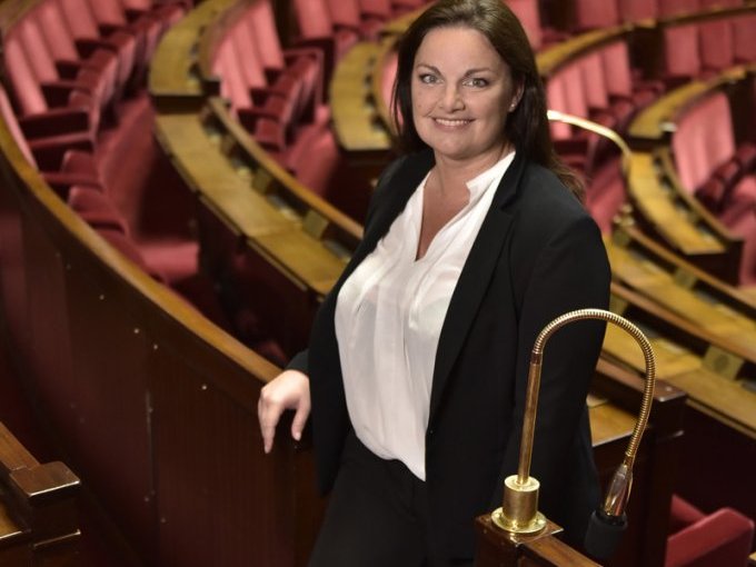 Députée, confinée, affairée