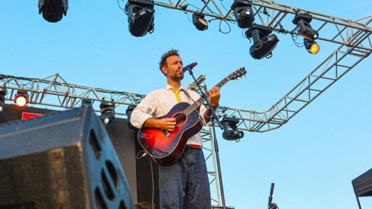 A La Londe-les-Maures, 10 000 personnes sous le charme de Vianney !