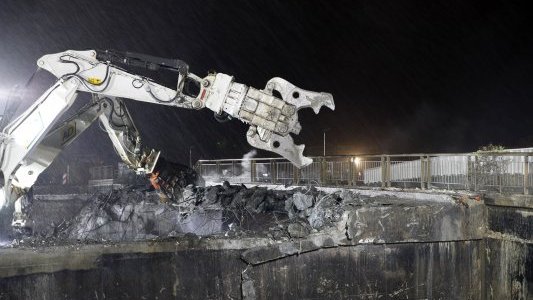  Sur l'A57, la démolition du pont de Tombadou, une opération de grande envergure