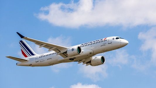  Air France présente son premier Airbus A220-300 pour une aviation plus durable