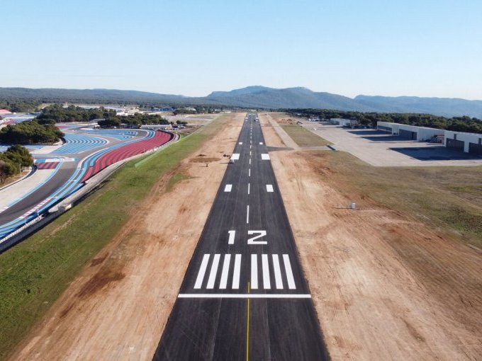 L'Aéroport International