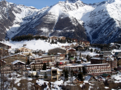 SAINT ETIENNE DE TINEE : 950 000 € pour la couverture de la piscine d'Auron