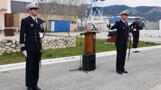  Le sous-marin nucléaire l'Emeraude en partance pour Cherbourg