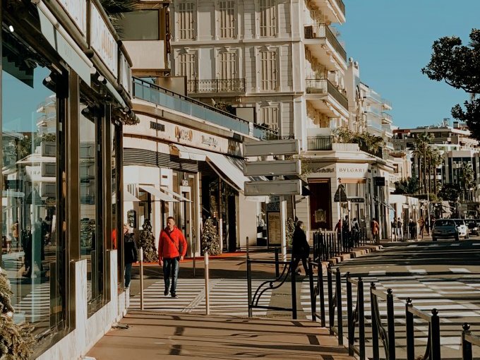 La Mairie de Cannes (...)