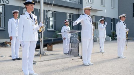 Aude Bray, première femme à commander le patrouilleur Commandant Bouan