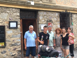 Valdeblore : il traverse les alpes avec une brouette !