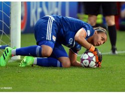 La Mouansoise Sarah Bouhaddi, gardienne de but de l'Olympique Lyonnais, élue meilleure gardienne du monde !