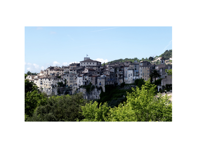 TOURRETTES SUR LOUP (...)