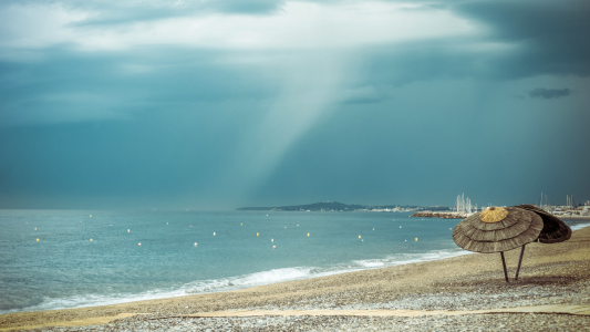 Villeneuve-Loubet : Délégation de Service Public pour l'exploitation d'établissement balnéaires de plages et d'activités nautiques