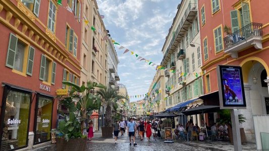 Location de meublés touristiques : Nice contre-attaque