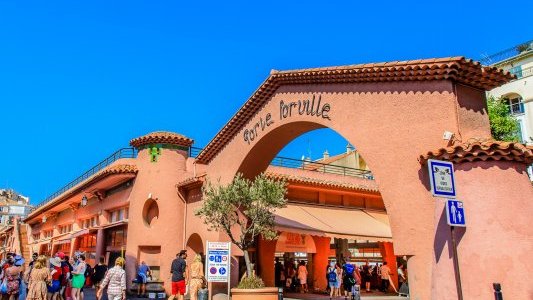 Marché Forville à Cannes : Go pour la réhabilitation complète du carreau et du toit !