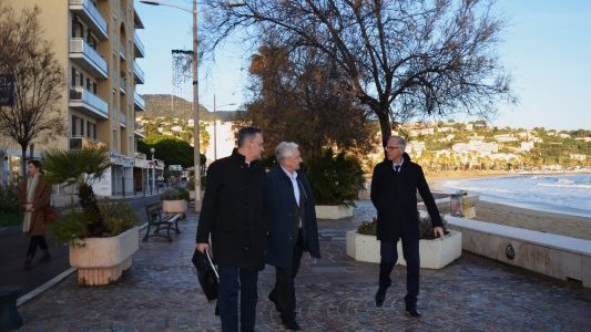 Au Lavandou, le préfet s'inquiète de l'érosion du littoral