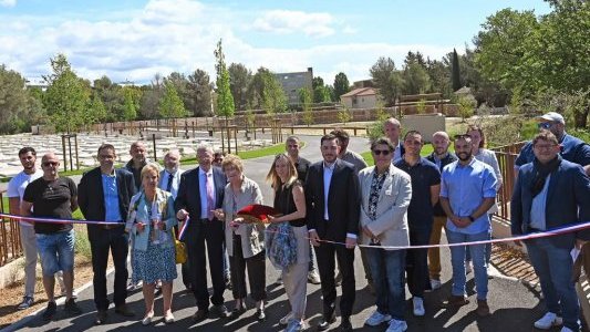 A La Garde, inauguration de l'extension du cimetière