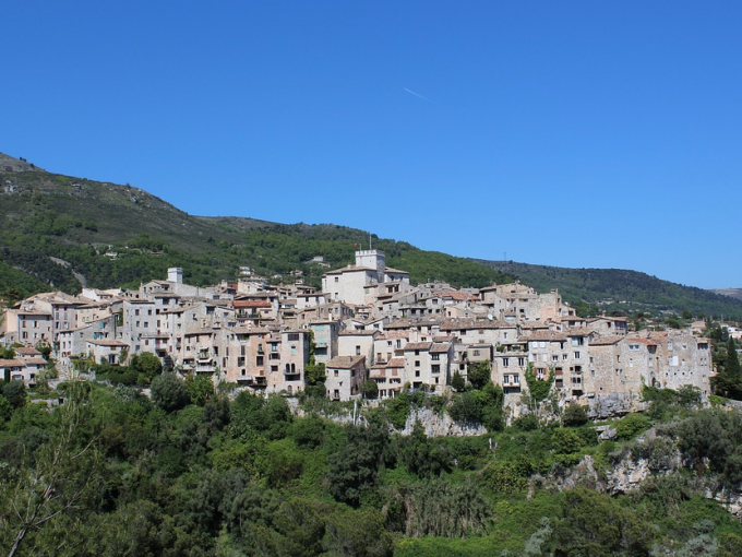 TOURRETTES SUR LOUP (...)