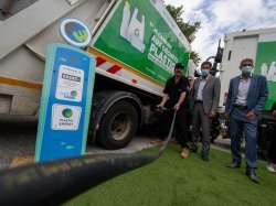 1ère mondiale : Mise en circulation des camions bennes qui roulent grâce aux déchets plastiques