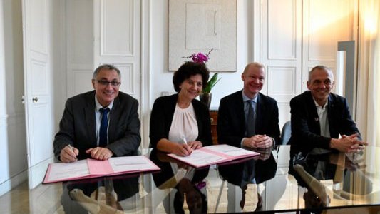 Signature du marché d'acquisition de l'un des supercalculateurs les plus puissants d'Europe