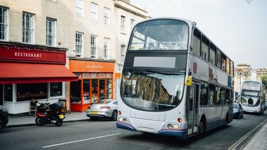 50 millions d'euros d'alle ?gement supple ?mentaire de tre ?sorerie en faveur du transport routier de voyageurs