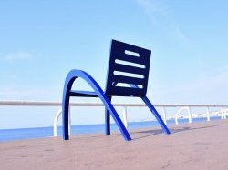 Un nouveau modèle de chaise bleue pour la Prom' ?