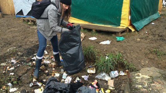 Défenseur des droits : la France, terre d'accueil, vraiment ?