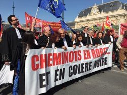 La pression exercée par les Avocats contre la réforme de la Justice n'est pas retombée après la manifestation de la semaine dernière