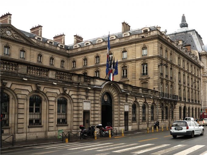 La Caisse des dépôts (...)