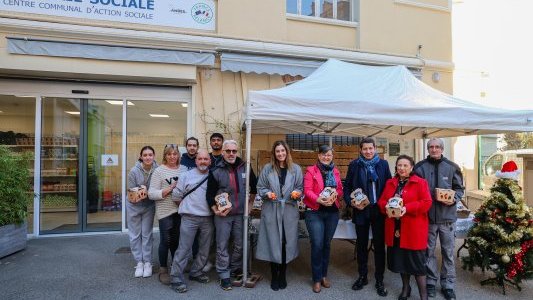 Cannes : 768 kilos de clémentines offertes par les producteurs corses aux personnes fragiles et isolées