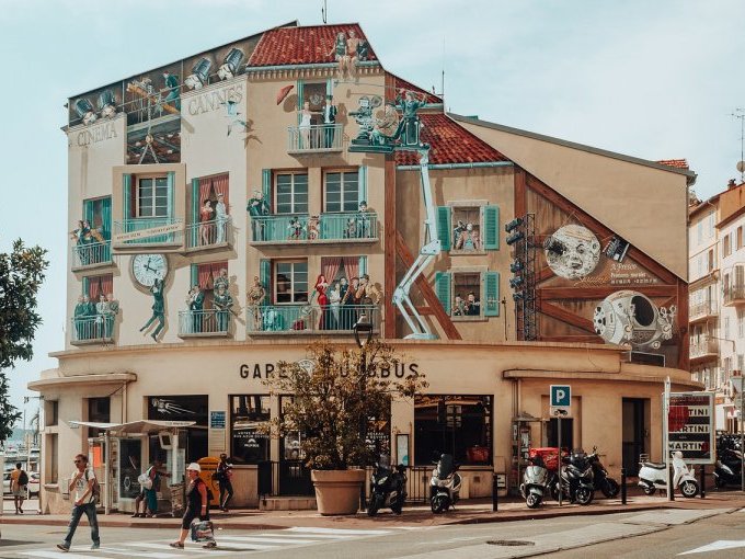 La Mairie de Cannes (...)