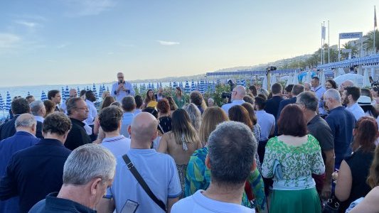 Plus de 300 personnes à Nice pour la première Sunset Party Interclub