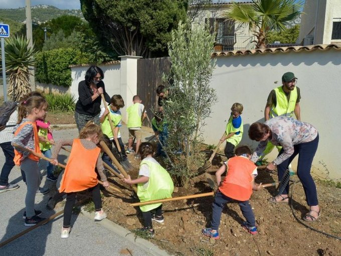 A La Valette-du-Var, (...)