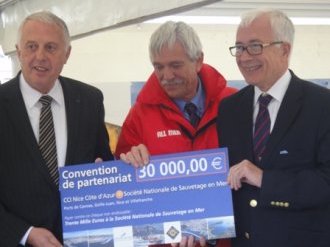 Remise de chèque de la CCI Nice Côte d'Azur à la SNSM