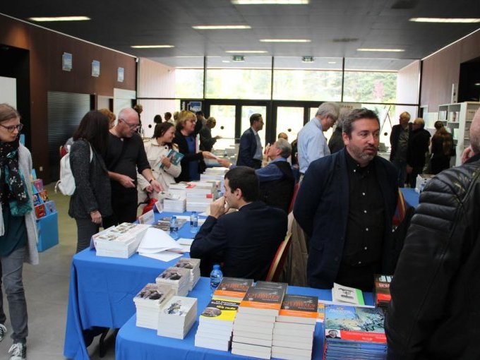 6ème Salon du Livre (...)