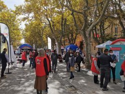 Aux Arcs-sur-Argens, un village itinérant dédié à l'emploi